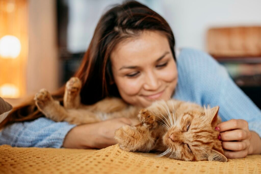 A Ciência por Trás do Ronronar: Entendendo o Comportamento Felino